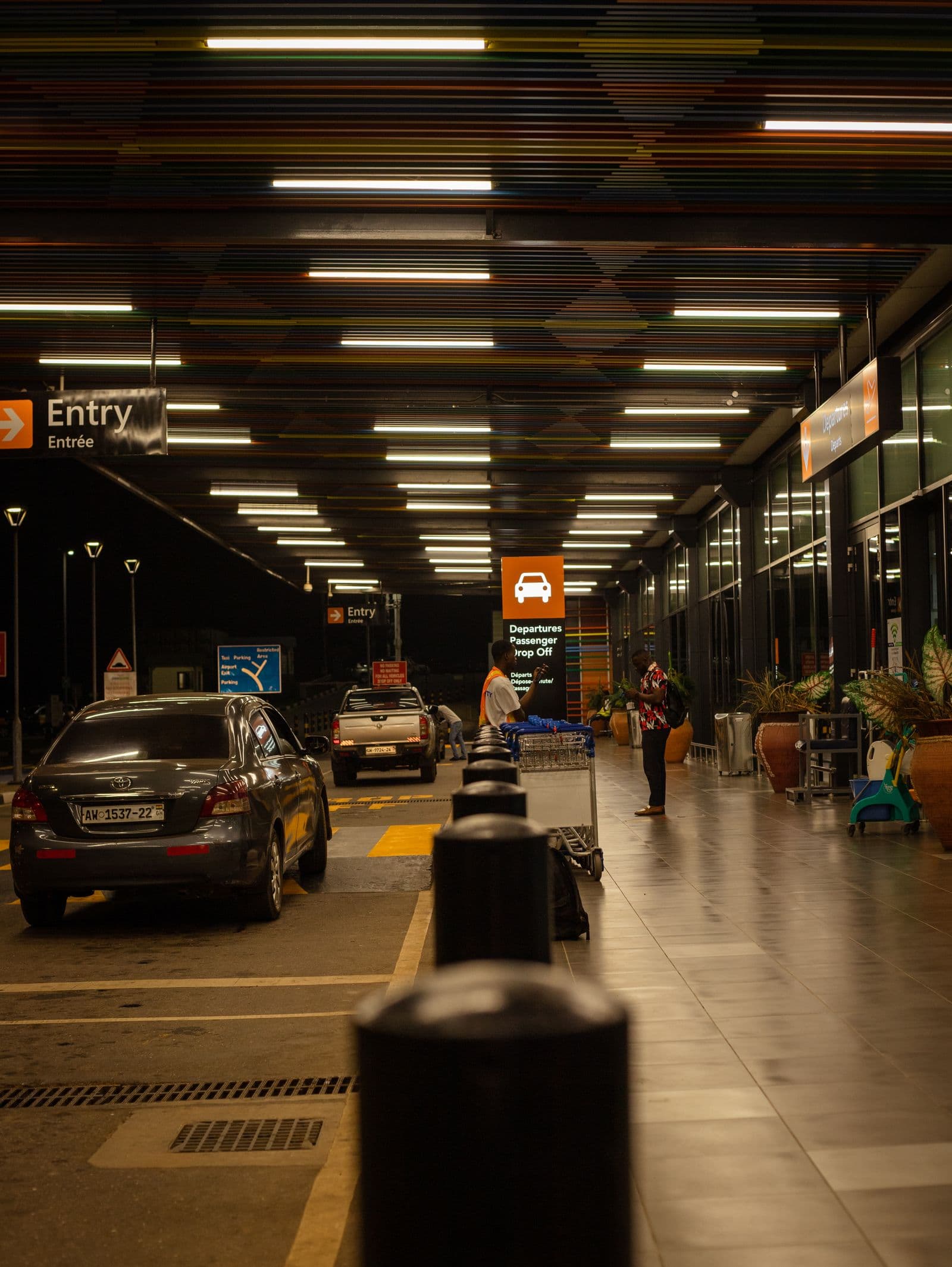Airport Drop-Off Fees Are Up a Third — And They Signal a Bigger Mobility Cost Shift